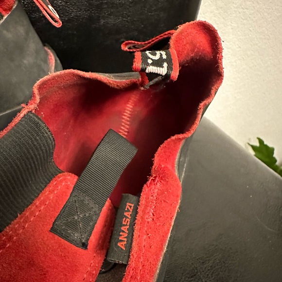 5.10 Anasazi Moccasym Climbing Shoes - Picture 3 of 7